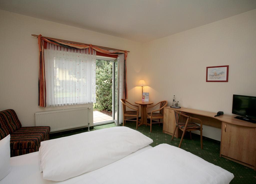 Ostseehotel Wustrow Wustrow  Oda fotoğraf